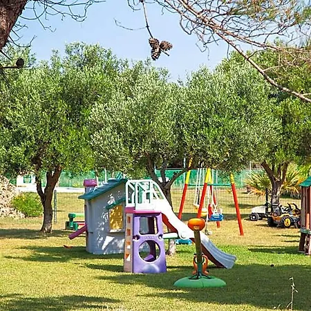 Monambeles Hotel 4*