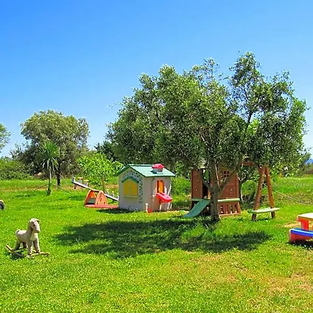 Monambeles 4*