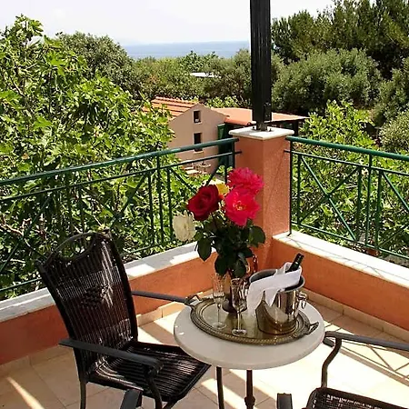 Monambeles Hotel Dilináta