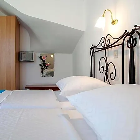 Monambeles 4* Dilináta