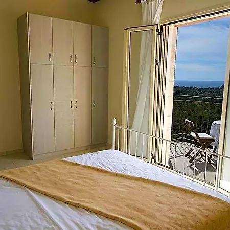 Hotel Monambeles 4*