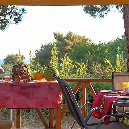 Monambeles Hotel 4*